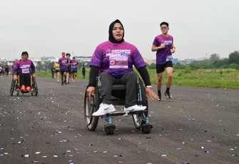 Ribuan Peserta dan Puluhan Disabilitas Meriahkan Adhyaksa Charity Run 2025 di Lanud Soewondo