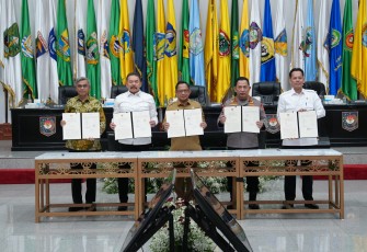 Komitmen Pengawasan Perizinan Daerah Melalui Nota Kesepahaman 