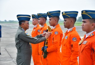 Komandan Puspenerbal Pimpin Acara Tradisi Wingday Pasis Dikpabang XXVlll
