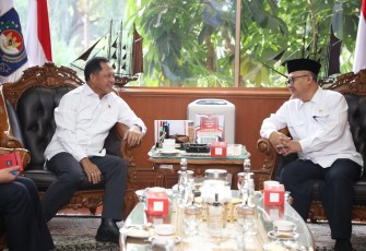 Mendikdasmen, Abdul Mu`ti saat melakukan pertemuan dengan Mendagri Tito Karnavian, untuk membahas anggaran sekolah swasta dan penerapan Sistem Penerimaan Murid Baru (SPMB).