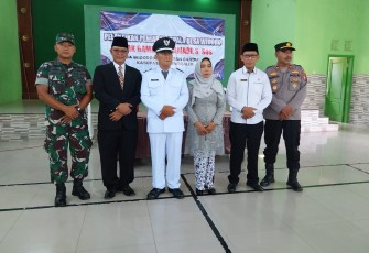 Danramil 0806-06/Gandusari, Lettu Samsul Hadi Purnomo, bersama Kapolsek dan Camat Gandusari Hadiri Pelantikan Pj Kades Desa Widoro, Kecamatan Gandusari, Rabu (5/3/2025)