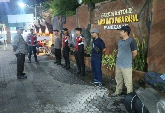 Polres Pamekasan Siagakan Personel di Gereja Pastikan Ibadah Paskah Aman