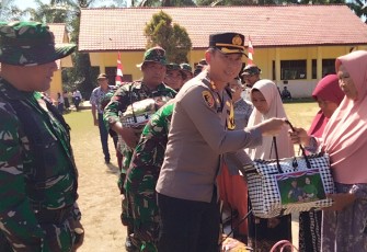 Kapolres Aceh Singkil, AKBP Joko Triyono, S.I.K., M.H., secara langsung turut menghadiri pembukaan kegiatan TNI Manunggal Membangun Desa (TMMD) Tahun 2025