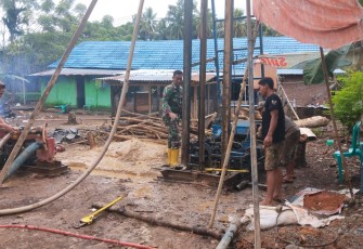 Satgas TMMD Ke-124 Kodim 0408/BS Lanjutkan Pengeboran Sumur Bor