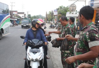 Kodim 0806/Trenggalek Berbagi Berkah Ramadan