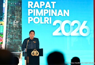 Menteri Keuangan (Menkeu) Purbaya Yudhi Sadewa saat menghadiri forum panel dalam Rapat Pimpinan (Rapim) POLRI bersama Menteri Dalam Negeri Tito Karnavian dan Menteri Koperasi Ferry Juliantono, pada Rabu (11/02), di Jakarta. 