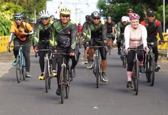 Fun Bike Keliling Danau Tondano 
