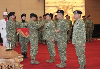 Prosesi acara Serah Terima Jabatan Dansesko TNI dan Pangkogabwilhan II di Aula Gatot Soebroto, Mabes TNI, Cilangkap, Jakarta Timur, Rabu (17/6/2026).