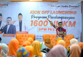 Partai Keadilan Sejahtera (PKS) Jawa Timur meluncurkan program pendampingan bagi 1.600 pelaku Usaha Mikro, Kecil, dan Menengah (UMKM) yang akan berlangsung selama satu tahun penuh
