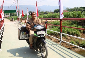 Saat Penantian Panjang Berakhir di Atas Jembatan Garuda