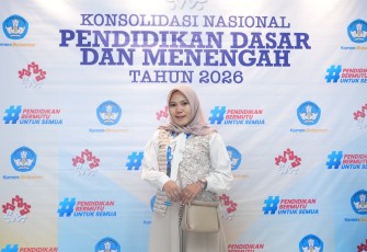 Guru SD Negeri Butuh 1 Kab. Kediri, Jawa Timur, Eka Nurviana Fatmawati