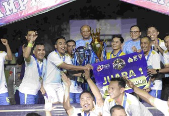 Kapolda Jatim Irjen Pol Nanang Avianto foto bersama juara 