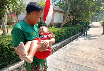 Keceriaan bersama anak-anak 