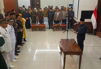 Walikota Depok Supian Suri melantik kepala dinas, Kamis (15/1)