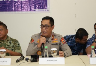 Kapolda Sulsel Irjen Pol Djuhandhani Rahardjo Puro