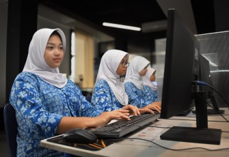 Ilustrasi siswa melaksanakan TKA