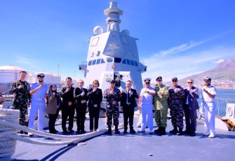KRI Prabu Siliwangi-321 Laksanakan Port Visit di Cape Town Afrika Selatan 