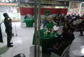 Buka puasa bersama bersama masyarakat 