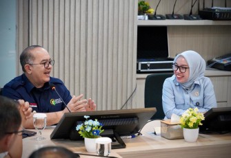 Wamenkop Farida Farichah bersama Dirut PT Agrinas Pangan Nusantara (Persero) Joao Angelo De Sousa di Jakarta, Rabu (1/4)