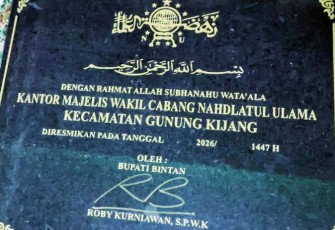 Bupati Bintan Roby Kurniawan SPWK Resmikan Kantor MWC-NU 