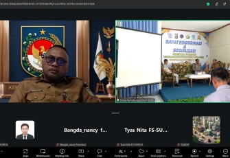 Direktur Sinkronisasi Urusan Pemerintahan Daerah II Ditjen Bina Pembangunan Daerah Kemendagri, Suprayitno, saat menyampaikan paparan secara daring