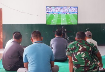 Kodim 0801/Pacitan Gelar Nobar Piala Dunia Bersama Masyarakat 