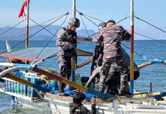 TNI AL Gagalkan Penyelundupan Sianida dan Barang Ilegal Lintas Negara di Sulawesi Utara 