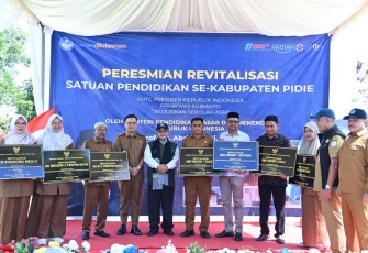 Revitalisasi dan Rehabilitasi Sekolah Bantu Murid dan Guru di Aceh Bangkit Pascabencana