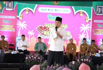 Bupati Jember, Muhammad Fawait atau Gus Fawait, saat melaksanakan Program Bupati Ngantor di Desa dan Kelurahan (Bunga Desaku) di Kecamatan Sumberjambe