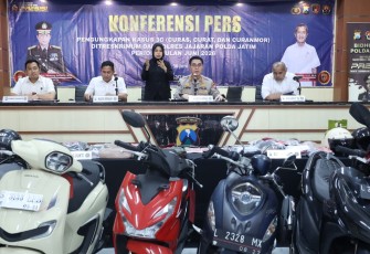 Kabid Humas Polda Jatim Kombes Pol Jules Abraham Abast