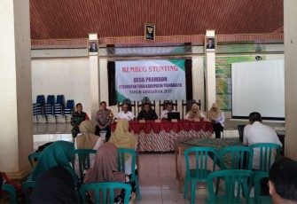 TNI-Polri Dukung Percepatan Penurunan Stunting Melalui Rembuk Desa di Prambon