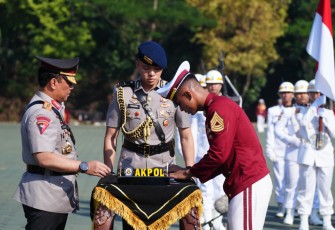 Wakil Kepala Kepolisian Negara Republik Indonesia (Wakapolri) Komjen Pol. Prof. Dr. Dedi Prasetyo, S.H., M.Hum., M.Si., M.M. di Lapangan Bhayangkara Akpol, Semarang, Jawa Tengah, Jumat (10/7)