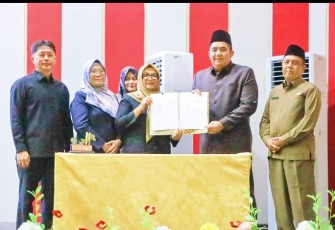 Rapat Paripurna : sahkan Ranperda Pertanggungjawaban Pelaksanaan APBD Tahun Anggaran 2025