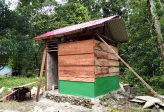 Rehab rumah genset di Kampung Sesor