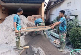 Pengayakan pasir untuk rabat jalan