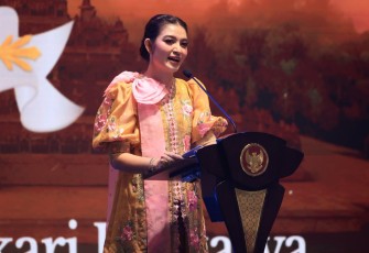 Ketua Umum Seruni Kabinet Merah Putih, Selvi Gibran Rakabuming, secara resmi membuka Bazar Kreasi Bhayangkari Nusantara (KBN) 2026 di Jakarta Convention Center (JCC), Rabu (22/7/2026)