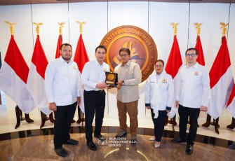 Azis Syamsuddin saat audiensi dengan Wakil Menteri Transmigrasi Viva Yoga Mauladi di Gedung Makarti, Kantor Kementerian Transmigrasi (Kementrans), Kalibata, Jakarta