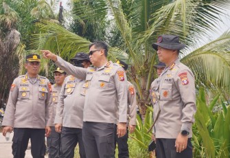 Kapolda Kalteng Bersama Personel Gabungan Pantau dan Padamkan Karhutla di Palangka Raya