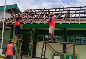 Dukung Program Revitalisasi SD N 1 Nawangan, TNI di Wilayah Teritorial Tingkatkan Sektor Pendidikan