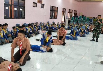 Kodim Madiun Bekali Siswa SMKN 1 Wonoasri Keterampilan Pertolongan Pertama