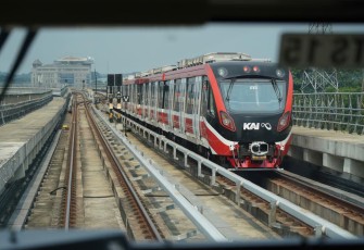 LRT Jabodebek tarif Rp1 saat H1-H2 Lebaran 2026, hadirkan 270 perjalanan/hari untuk mudik lokal, silaturahmi, dan wisata kota.