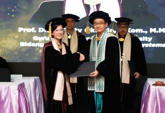 BINUS Kukuhkan Prof. Tanty, Soroti Human-AI