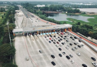 523 Ribu Kendaraan Melintas di Gerbang Tol Cikampek Utama