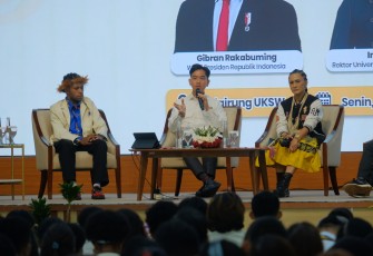 Wapres RI Gibran Rakabuming tengah pemaparan dalam acara talk show bertajuk Arah Baru Pembangunan Nasional di UKSW, Senin (26-01-2026).