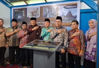 Menteri Kebudayaan Republik Indonesia, Fadli Zon, meresmikan pemugaran bangunan cagar budaya Masjid Padang Betuah di Kabupaten Bengkulu Tengah, Kamis siang (26/2) /Foto : MC 