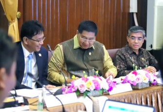 Menaker saat menghadiri Rapat Komite terkait pelaksanaan program dan kegiatan BP Tapera Tahun 2026 di Gedung Kementerian Keuangan, Jakarta, Kamis (26/2/2026)