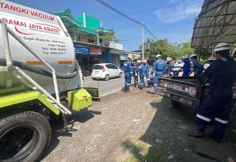 Kegiatan perbaikan pipa yg mengalami kerusakan di Desa Batokan Kasiman pada Minggu, 12 April 2026