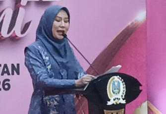 Wakil Ketua DPRD Jatim Sri Wahyuni