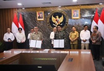 Mendagri Saksikan Penandatanganan Kerja Sama Danantara dan Pemprov DKI Jakarta Percepat Pembangunan PSEL