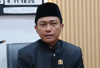  Anggota Fraksi NasDem DPRD  Jawa Timur  Deny Prasetya